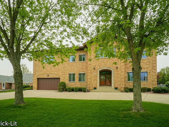 2nd image of 6527 Deer Ln