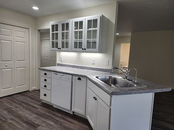 5th image of 109 Deer Ln #109