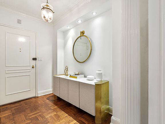 2nd image of 860 5th Ave APT 8M