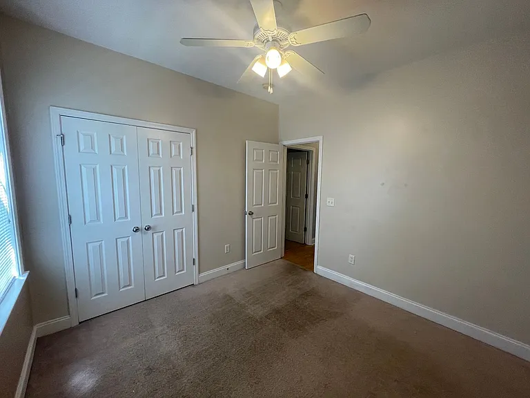 375 Lullwater Dr — Photo 17