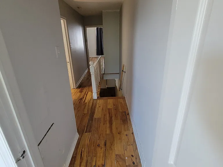 808 E Madison St — Photo 5