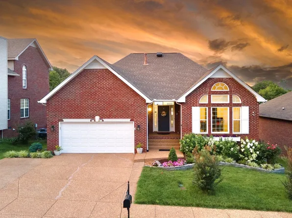 620 Sugar Mill Dr, Nashville, TN 37211
