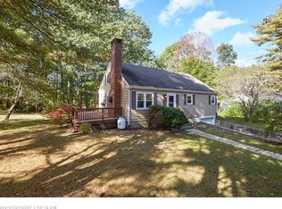 34 Chapel St, Boothbay, ME 04537