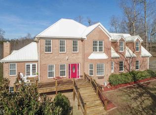 299 Hunters Creek Trl, Toccoa, GA 30577