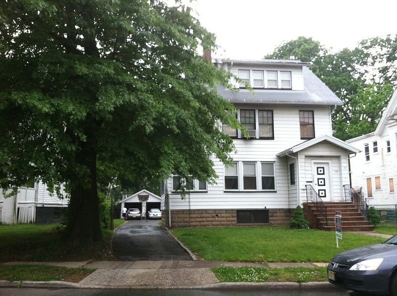 1st image of 479 N Maple Ave