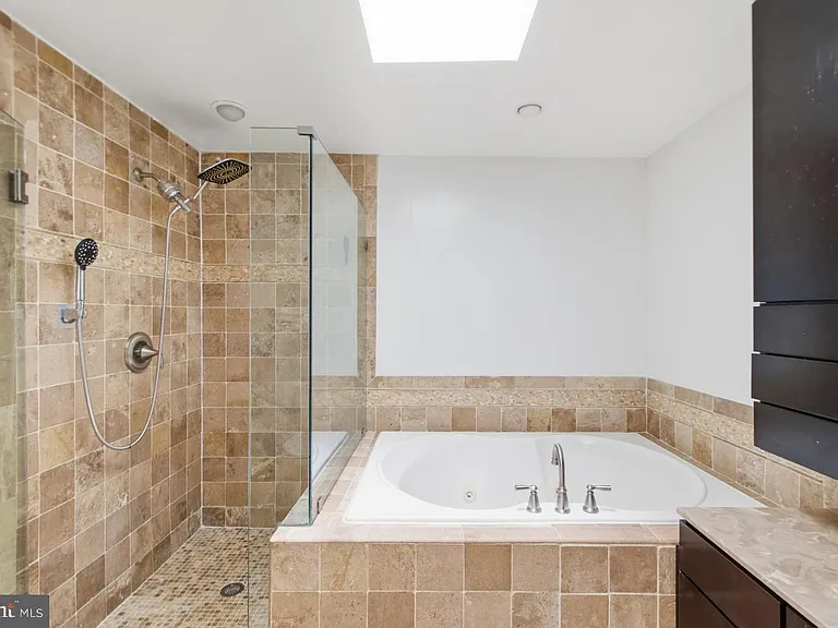 6606 Greenleigh Ln — Photo 21