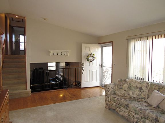 3rd image of 2881 Brisbane Dr