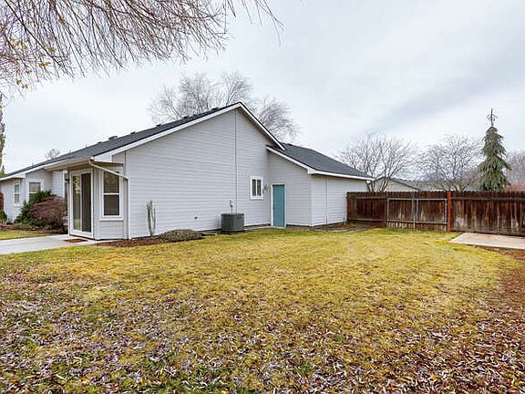 3rd image of 1200 N Clara Ave