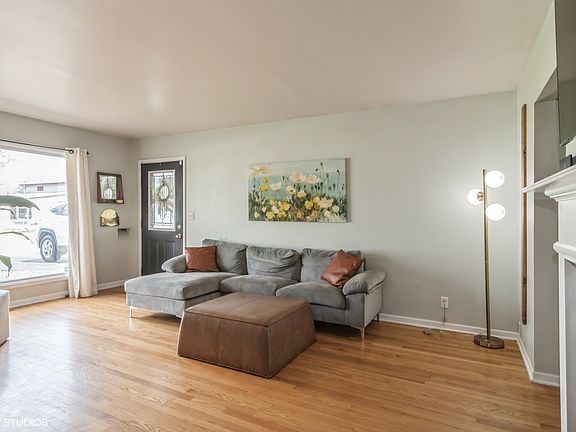 4th image of 316 John St