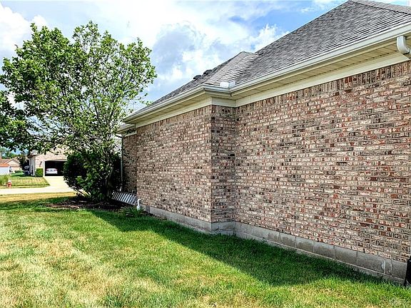 3rd image of 3221 Sioux Dr