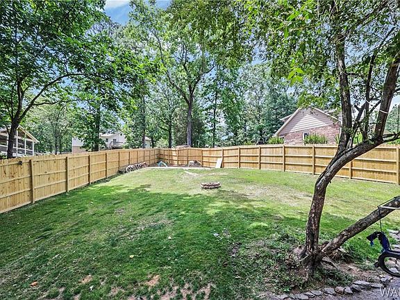 5th image of 13 Fox Hollow Cir