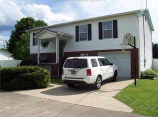 5 Connie Ln, Winfield, WV 25213