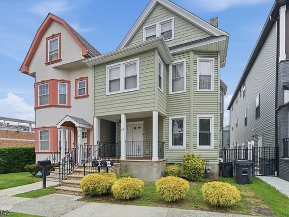 2nd image of 74 Hamilton St