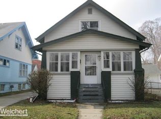 19 Englewood St, Mount Clemens, MI 48043