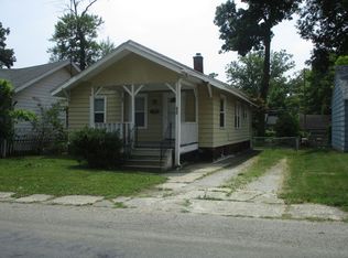 632 Ridgewood Dr, Fort Wayne, IN 46805