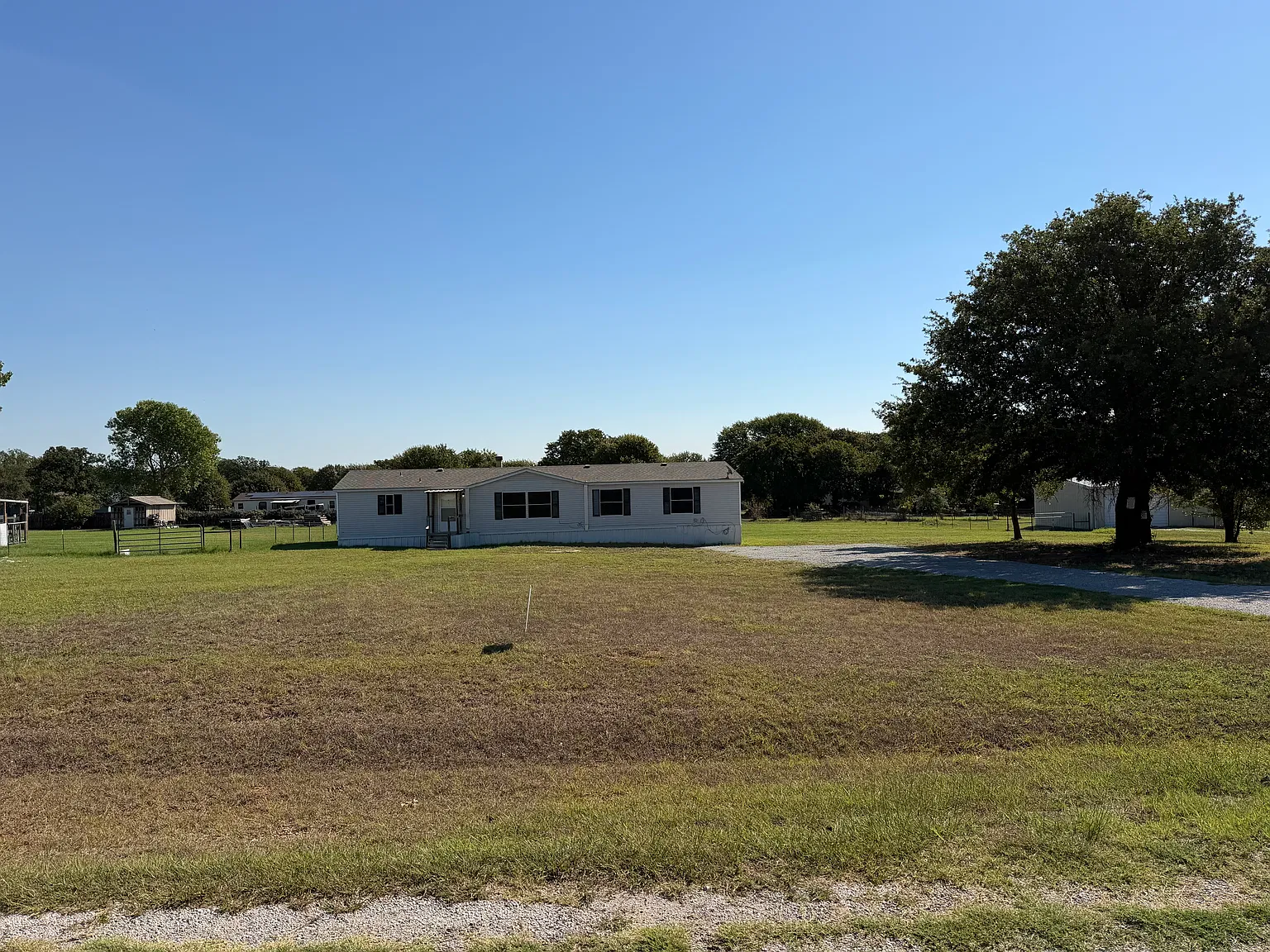 3 bed, 1848 sqft, $1,700 — Photo 2