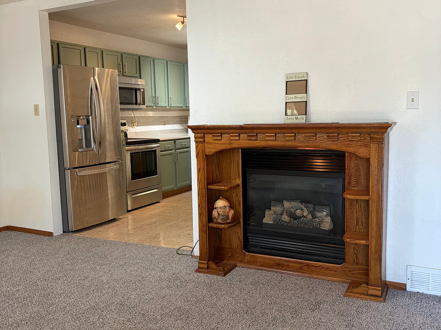 S Briarwood Dr, Lakewood — Photo 2