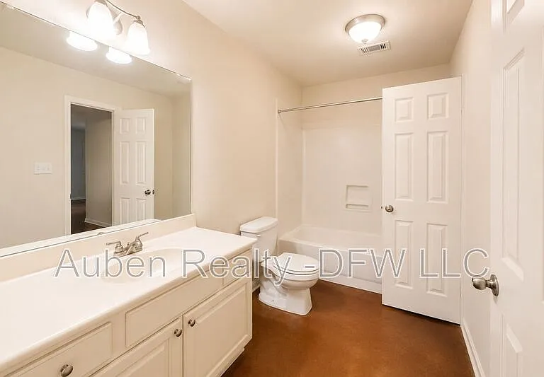 2310 S 3rd St #B — Photo 11