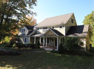 86 Lindenridge Rd, Amherst, MA 01002