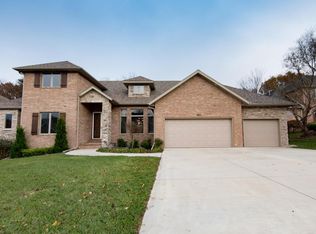 2352 S Cedar Dr, Springfield, MO 65809