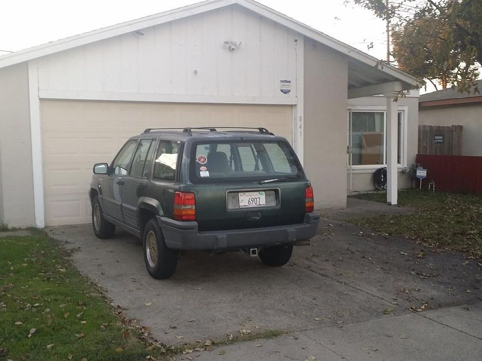 1st image of 841 Garden Gate Dr