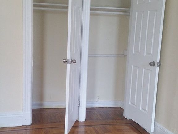 5th image of 434 Park Pl APT 2B