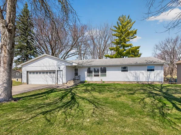 420 5th St SE, Pine Island, MN 55963