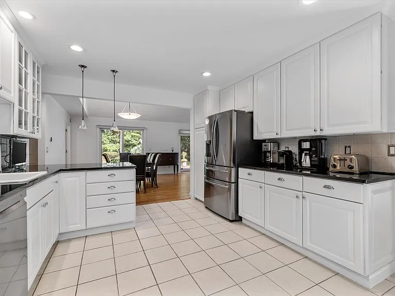 6 Bennett Dr — Photo 16