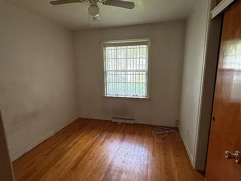 9XX Smith Ave — Photo 3