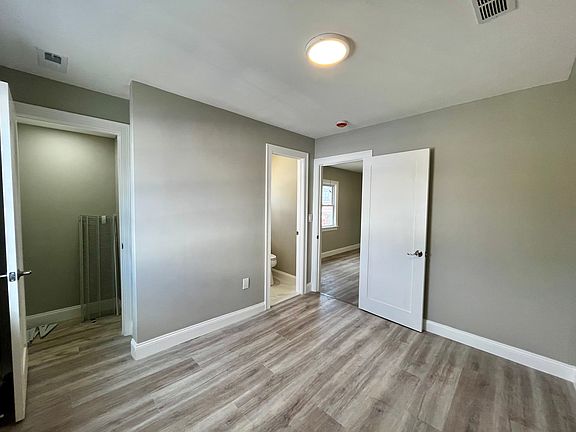 5th image of 103 Felton St APT 2