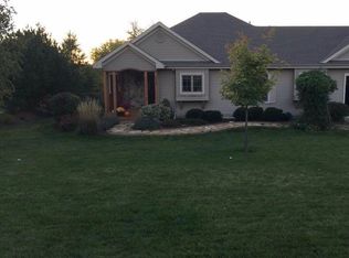 N5039 Sinissippi Point Rd, Juneau, WI 53039