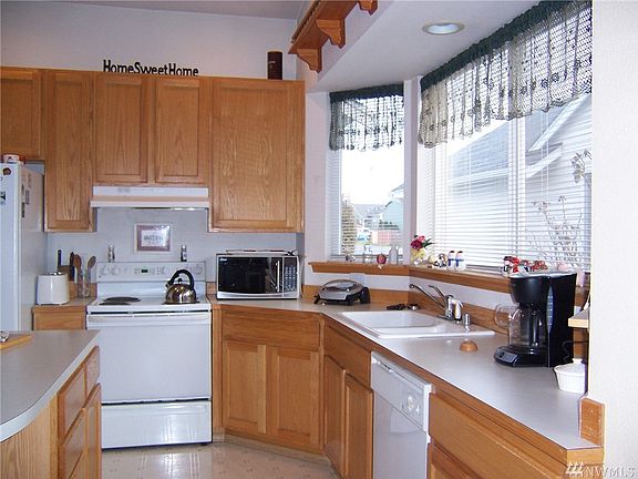 4th image of 10522 230th Avenue Ct E