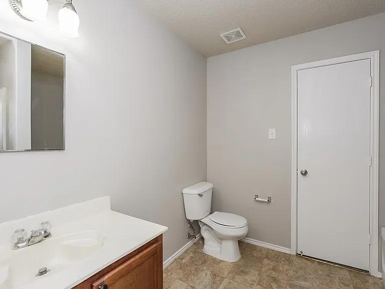 816 Bessemer Dr — Photo 13