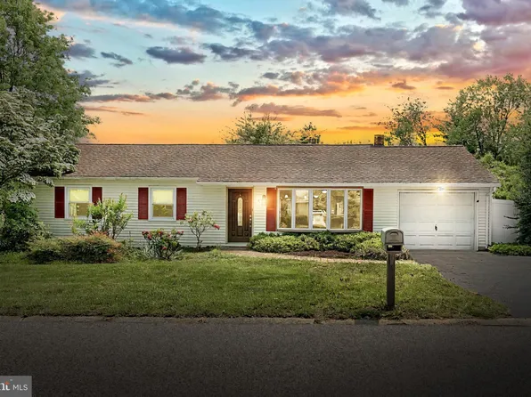 4 Fieldstone Cir, Shrewsbury, PA 17361
