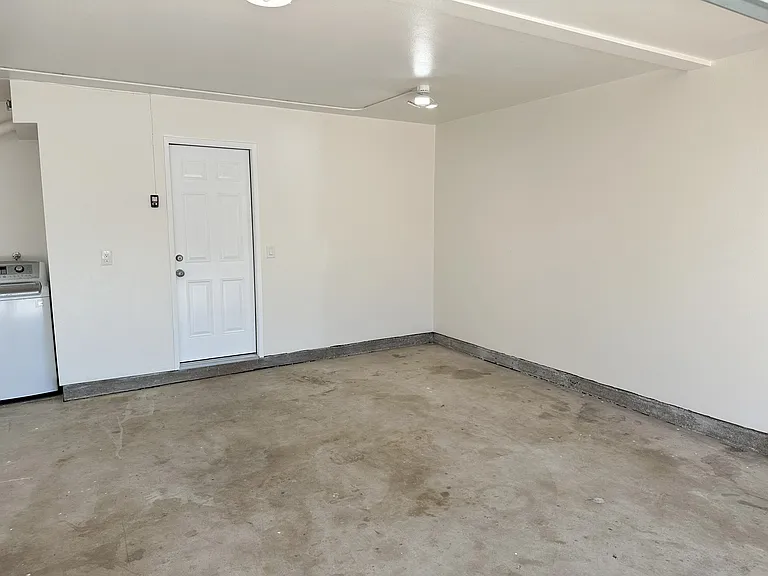 13103 Sundance Ave — Photo 58