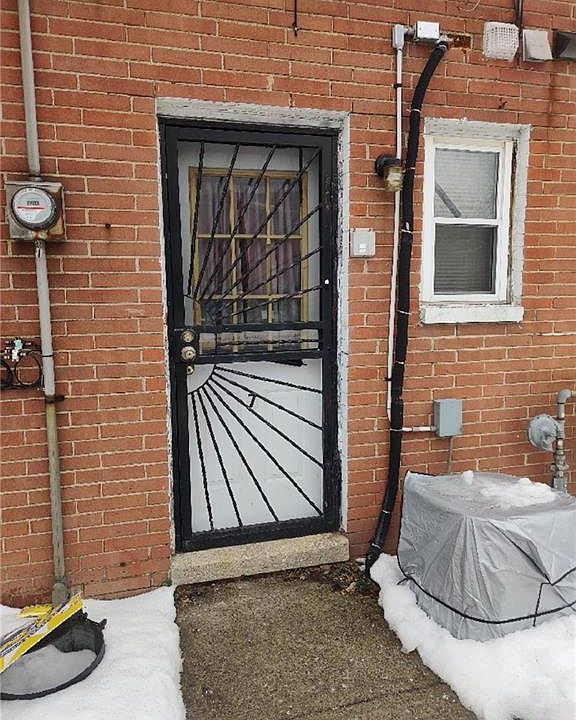 2nd image of 23984 Banbury Cir #E7