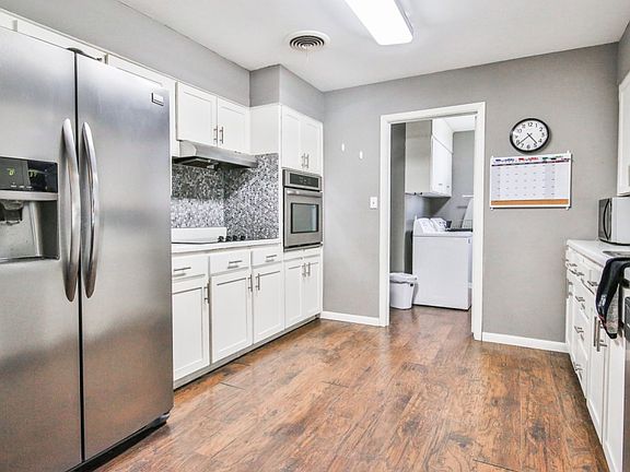 4th image of 215 Redwood Ln