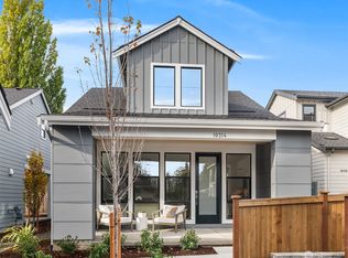 10314 135th Hs 6 Cir NE, Kirkland, WA 98033