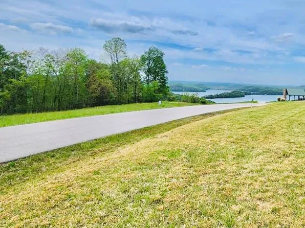 112C Sunfish Ln, Hilham, TN 38568