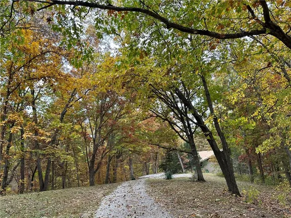 1637 SE Pin Oak Dr, Holt, MO 64048