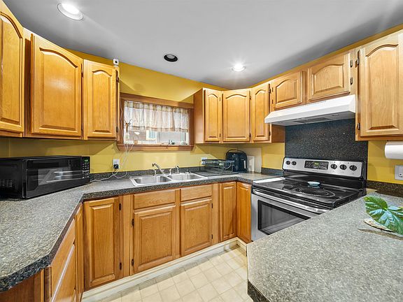 4th image of 23 Concord Hill Road