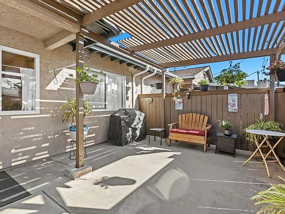 3rd image of 10209 Princess Sarit Way