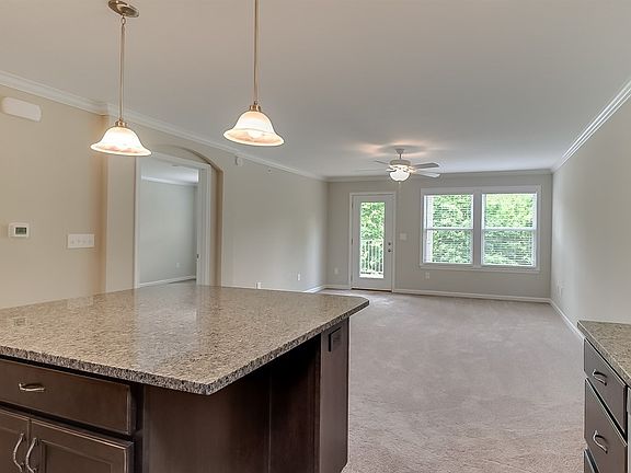 4th image of 1751 Jesse Ln #32-202