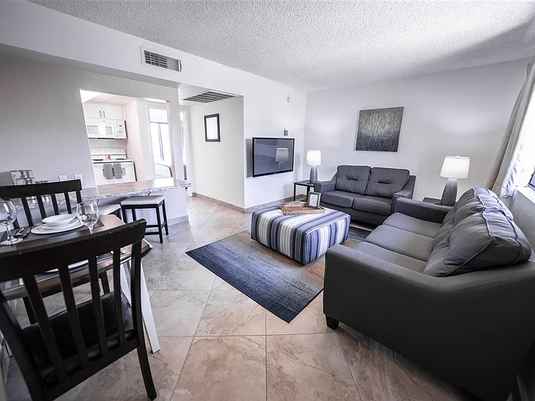 Scottsdale Park Suites — Photo 6