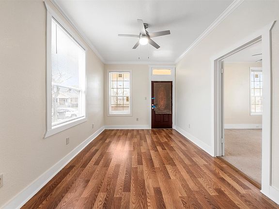4th image of 3605 Avenue S