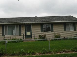 614 W 64th St, Davenport, IA 52806