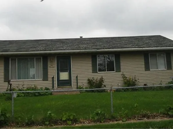 614 W 64th St, Davenport, IA 52806