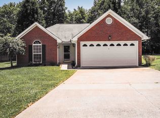 212 Dorchester Dr, White House, TN 37188