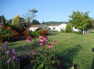 636 Sandy Bend Rd, Castle Rock, WA 98611