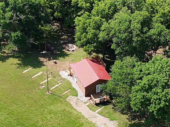 3rd image of 9 Hidden Valley Pl